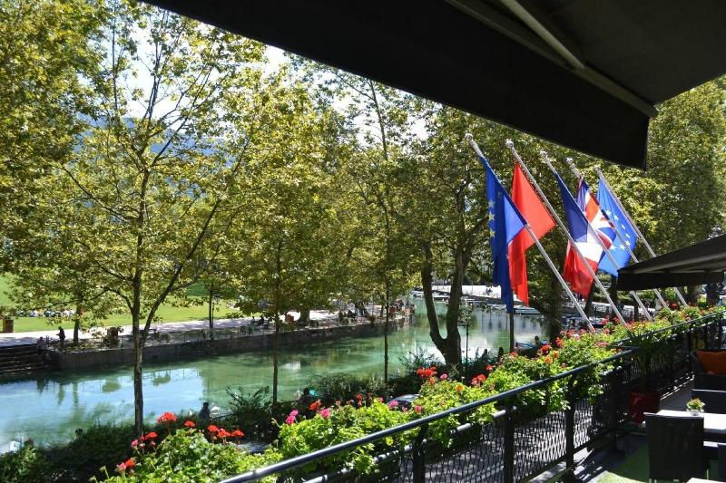 Le Splendid Hotel Lac D Annecy   Handwritten Collection