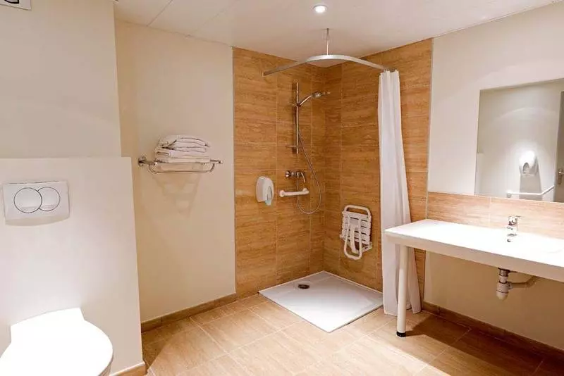 هتل Saint Etienne