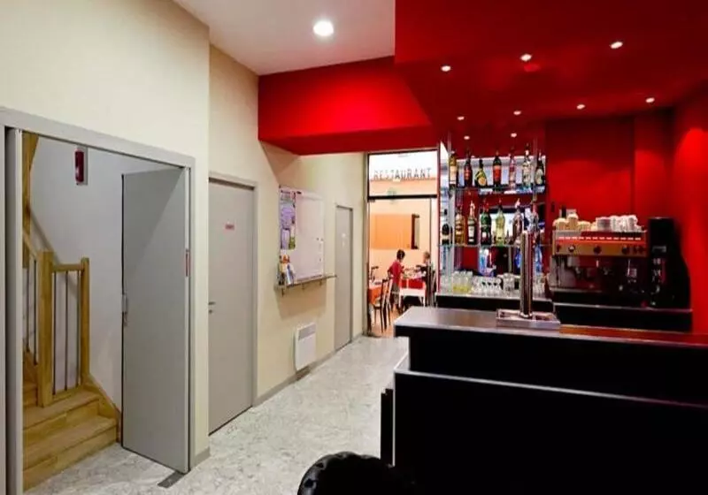 هتل Saint Etienne