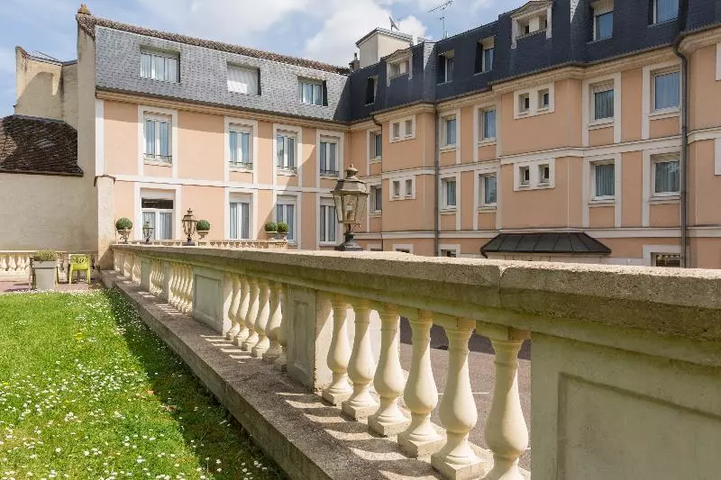 The Originals City, Archotel, Sens