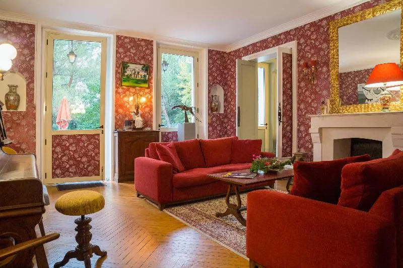 Резиденция Hôtel The Originals Résidence De Rohan