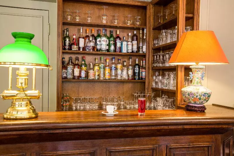 Резиденция Hôtel The Originals Résidence De Rohan