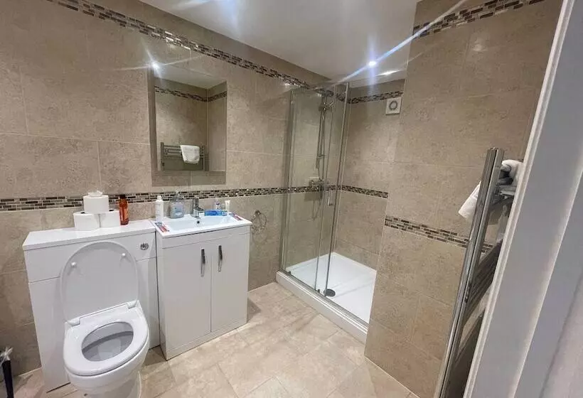 فندق Boship Lions Farm