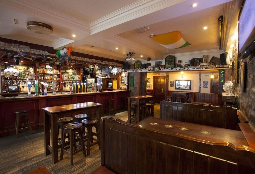 בית מלון כפרי Aberdeen Douglas