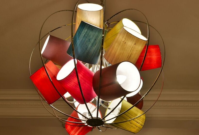 فندق Crown & Mitre