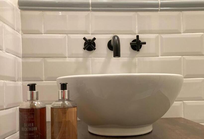 فندق Heathpark House