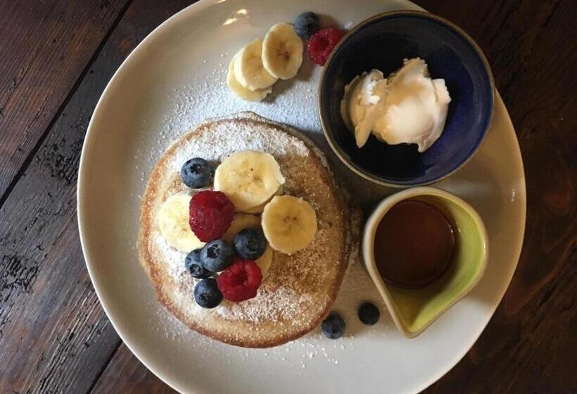 فندق Heathpark House