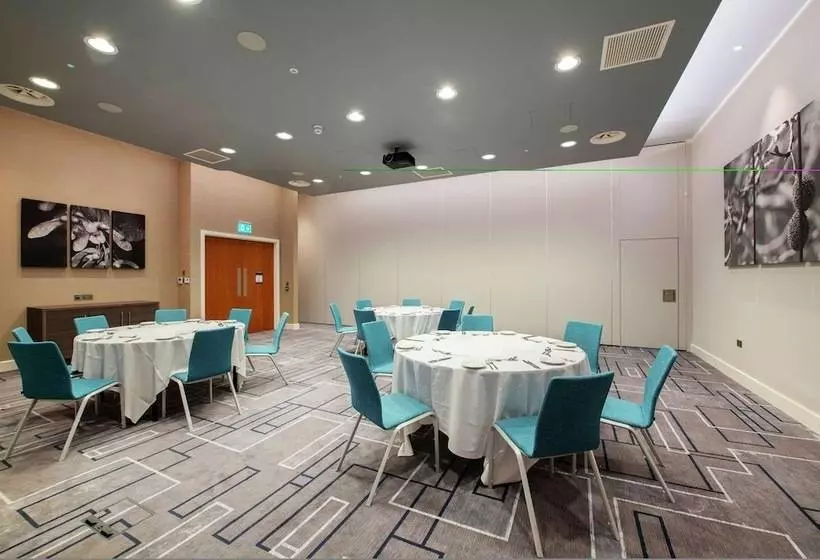 فندق Hilton Garden Inn Abingdon Oxford