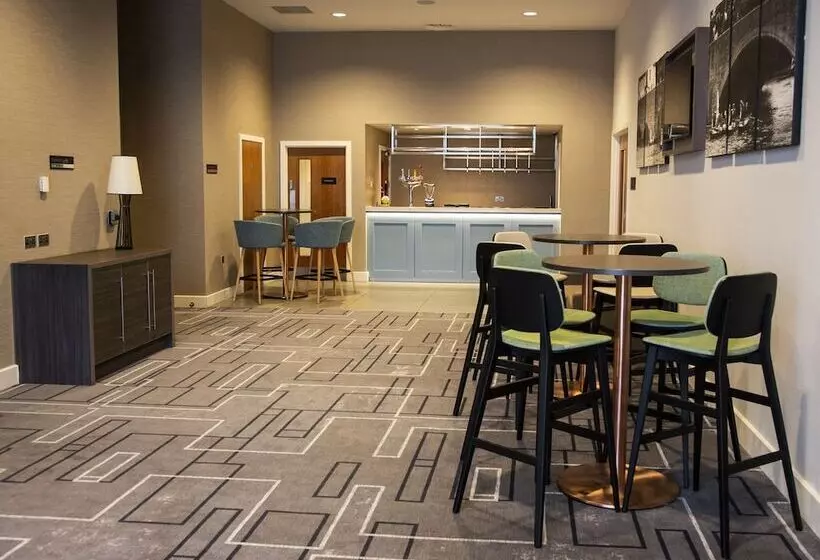 فندق Hilton Garden Inn Abingdon Oxford