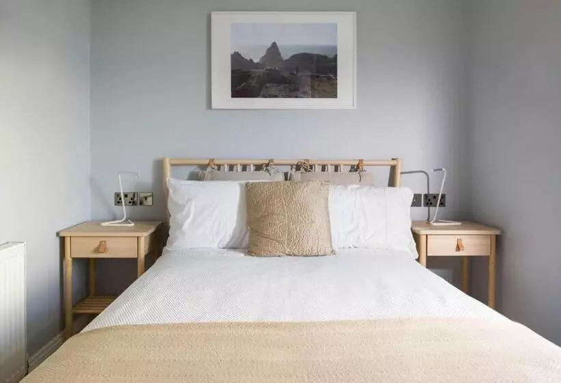 בית מלון כפרי Housel Bay