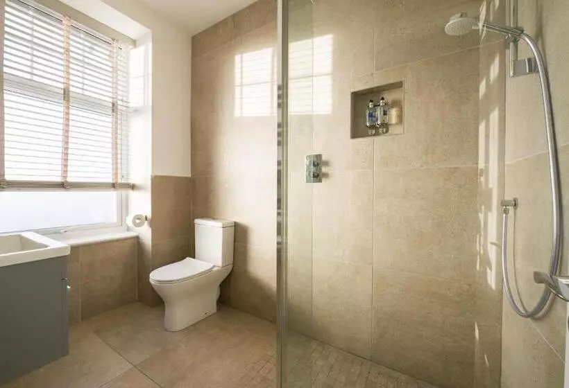 בית מלון כפרי Housel Bay