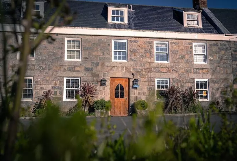 ホテル Le Pommier