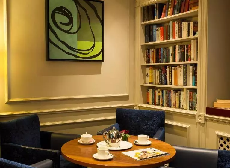 Отель Somerville