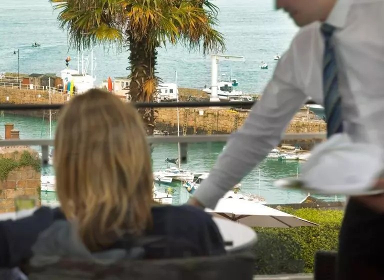 Отель Somerville