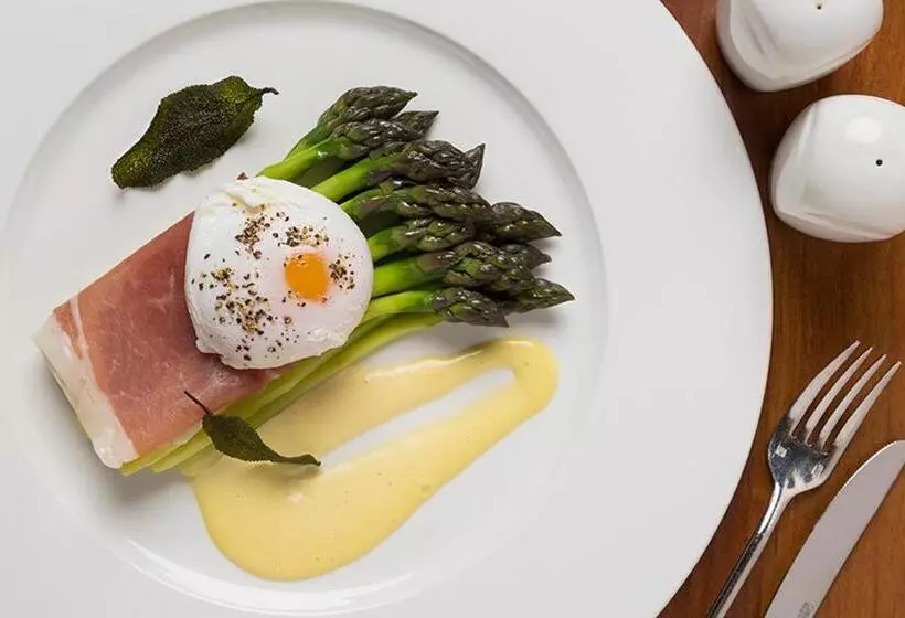 Отель Somerville