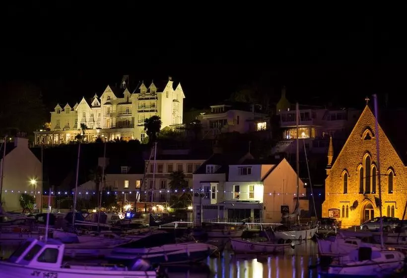 Отель Somerville