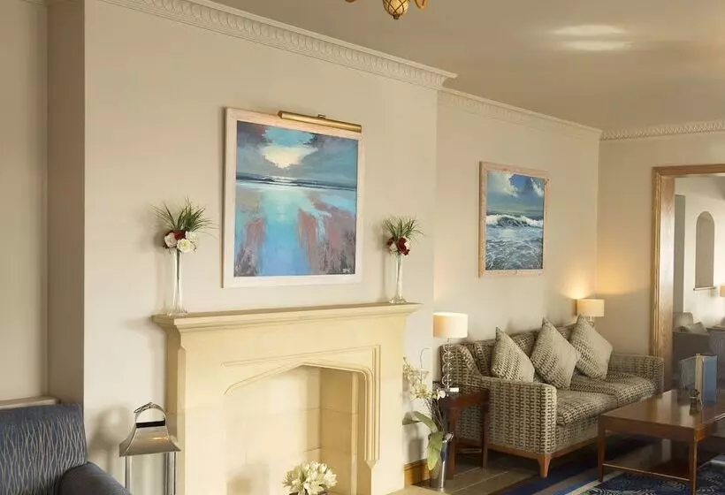 Отель Somerville