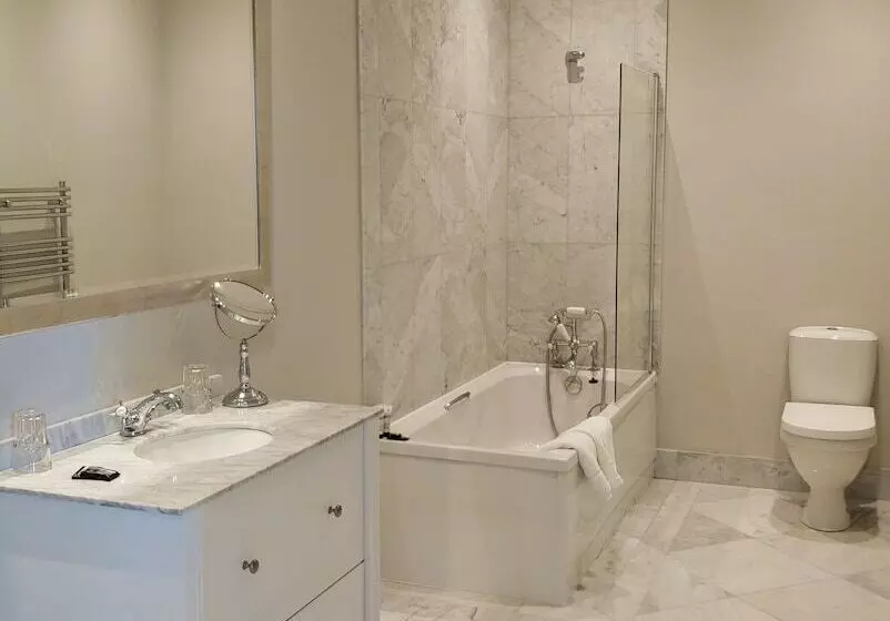 Отель The Chatsworth