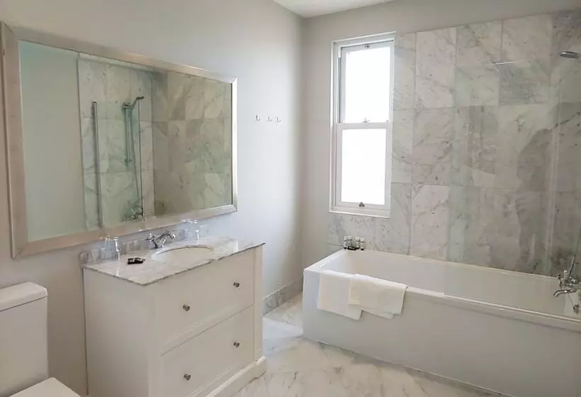 Отель The Chatsworth