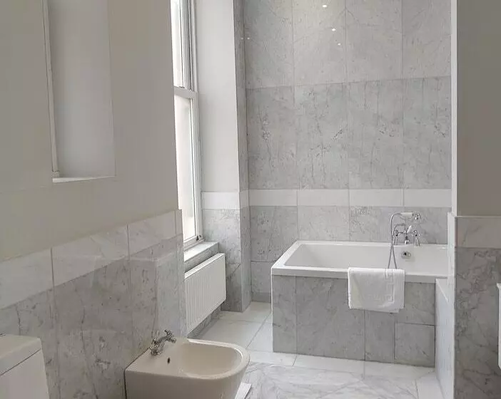 Отель The Chatsworth