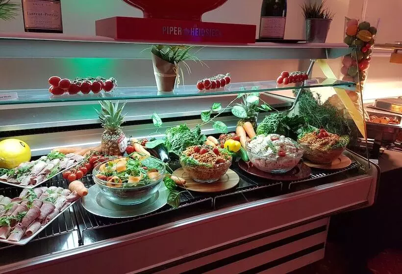 The Diplomat Hotel Restaurant & Spa