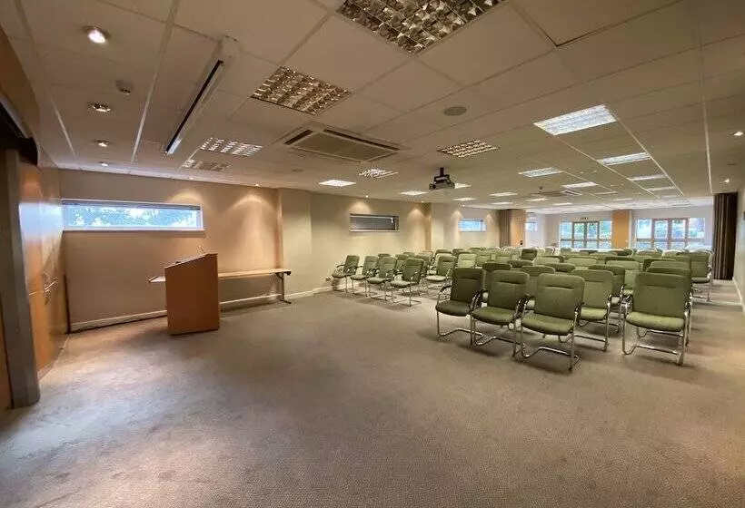 هتل Birmingham Great Barr