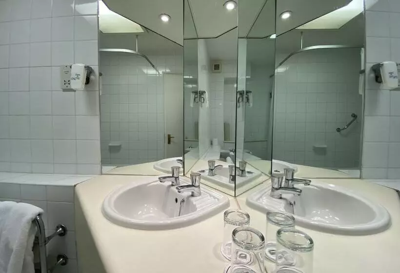 هتل Birmingham Great Barr