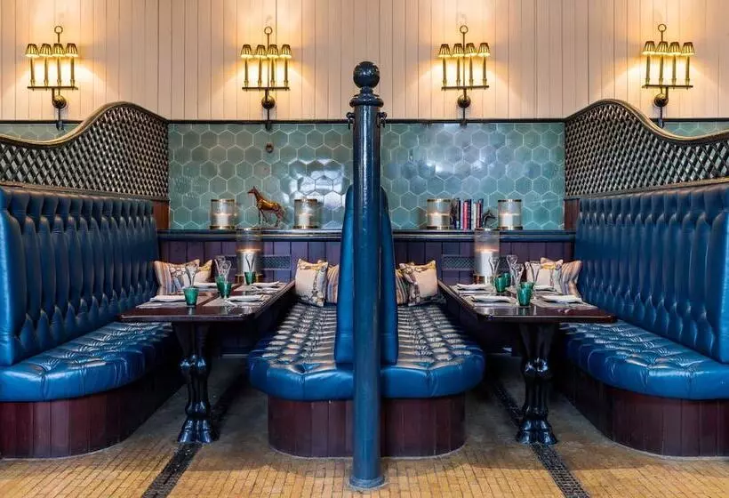 בית מלון כפרי Cliveden House   An Iconic Luxury