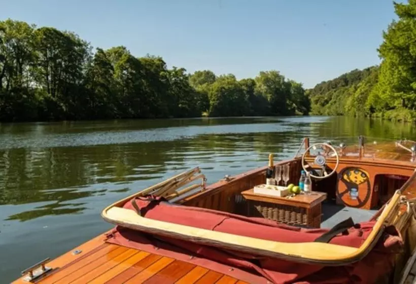 בית מלון כפרי Cliveden House   An Iconic Luxury