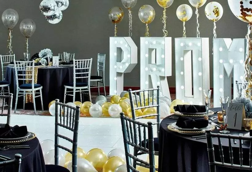 Delta Hotels By Marriott Tudor Park Country Club