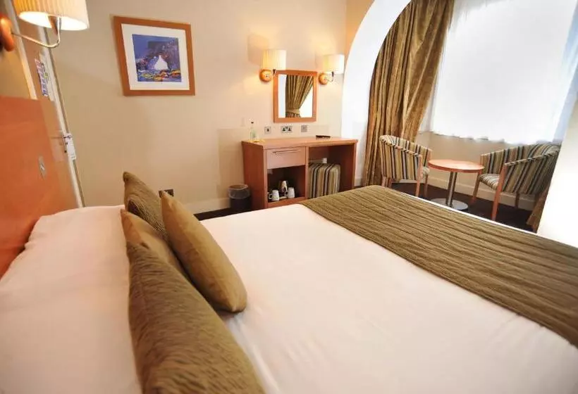 فندق Golden Lion