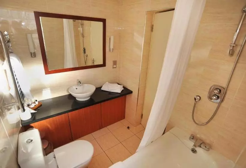 فندق Golden Lion