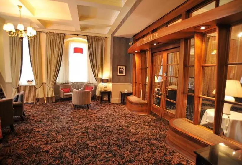 فندق Golden Lion