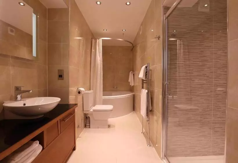 فندق Golden Lion