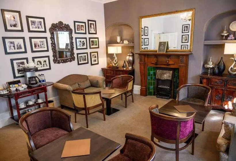 هتل Langtry Manor