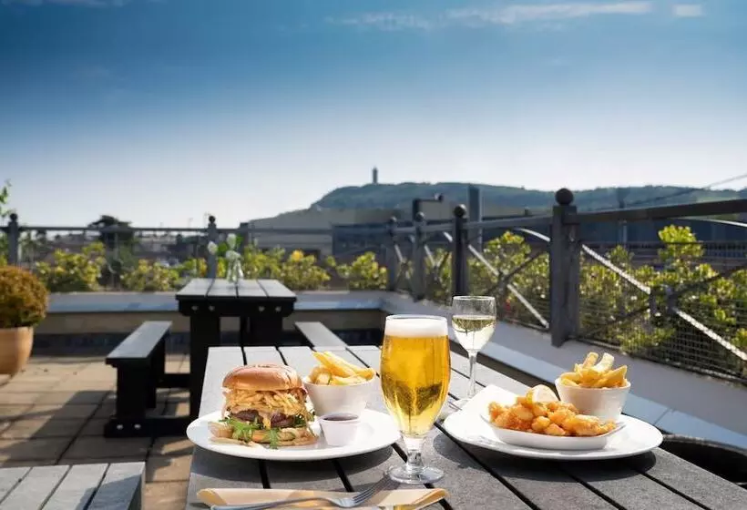 Отель Strangford Arms