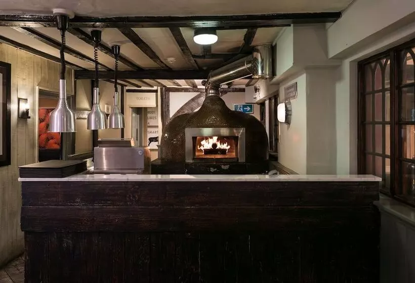 Hotel The White Lion