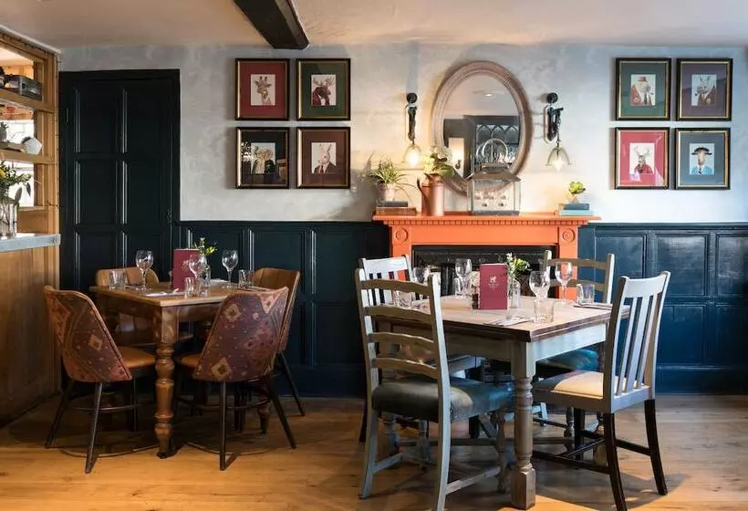 Hotel The White Lion