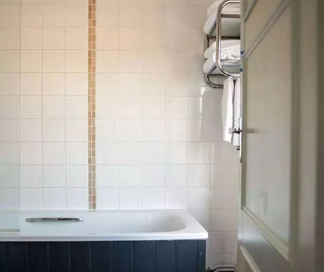 Hotel The White Lion