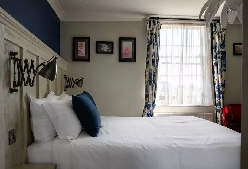 Hotel The White Lion