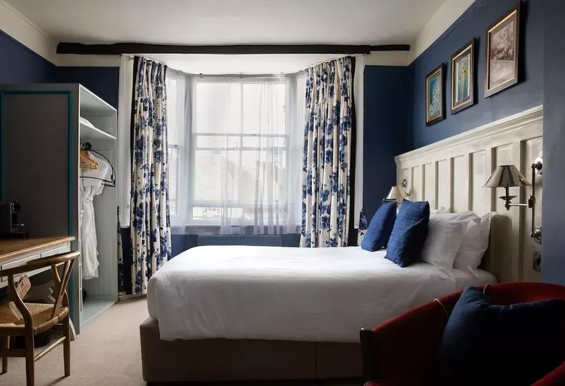 Hotel The White Lion