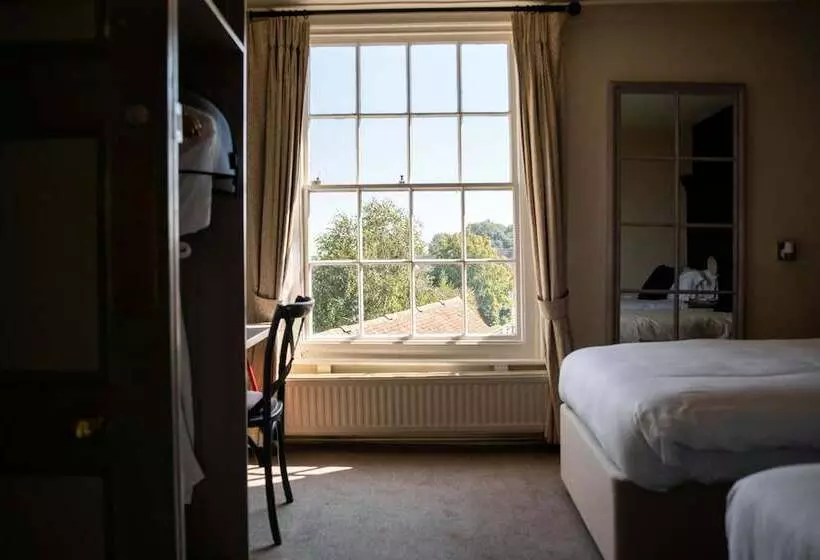 Hotel The White Lion