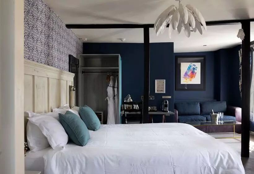 Hotel The White Lion