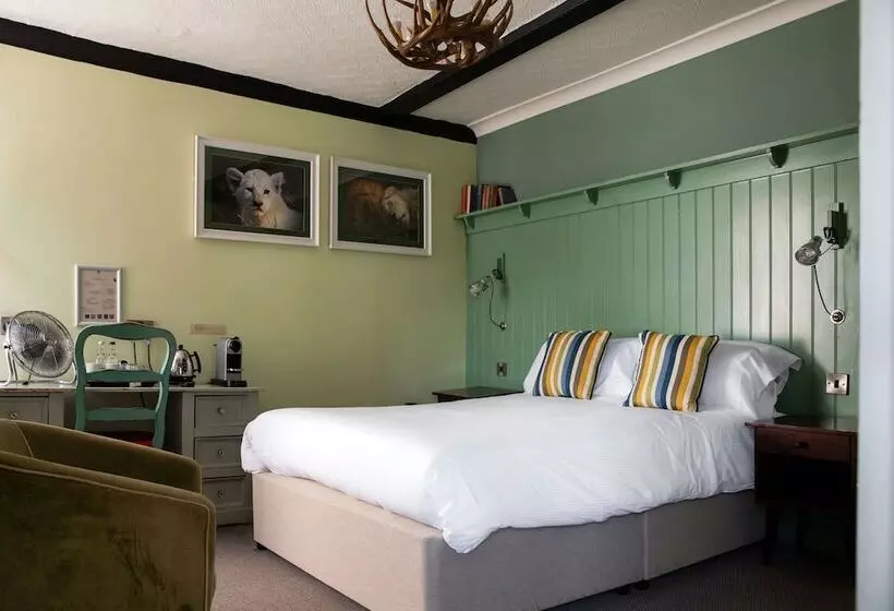 Hotel The White Lion