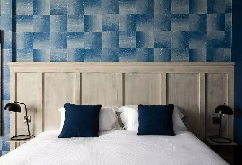 Hotel The White Lion