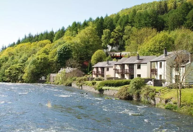 Whitewater Hotel & Spa