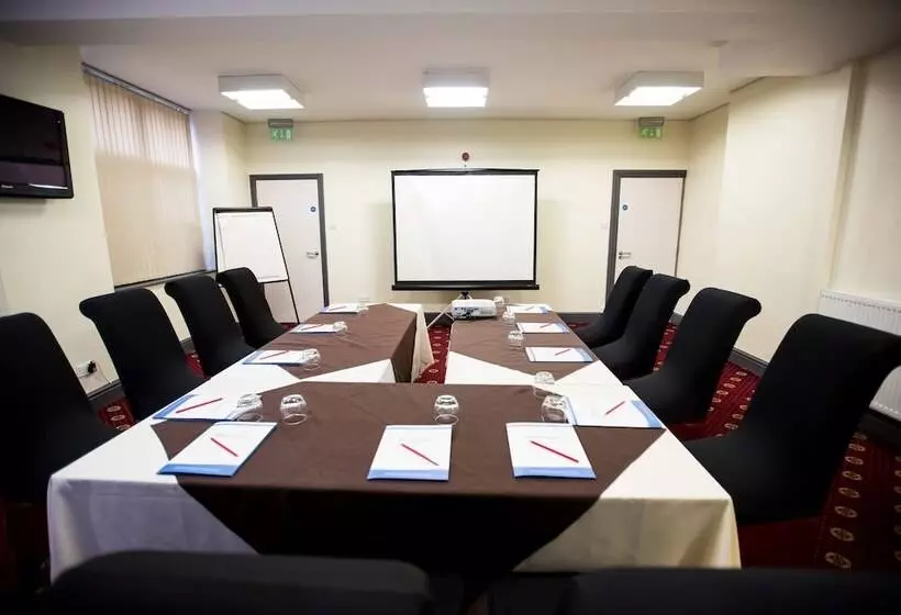 Whitewater Hotel & Spa