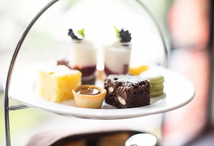 Whitewater Hotel & Spa