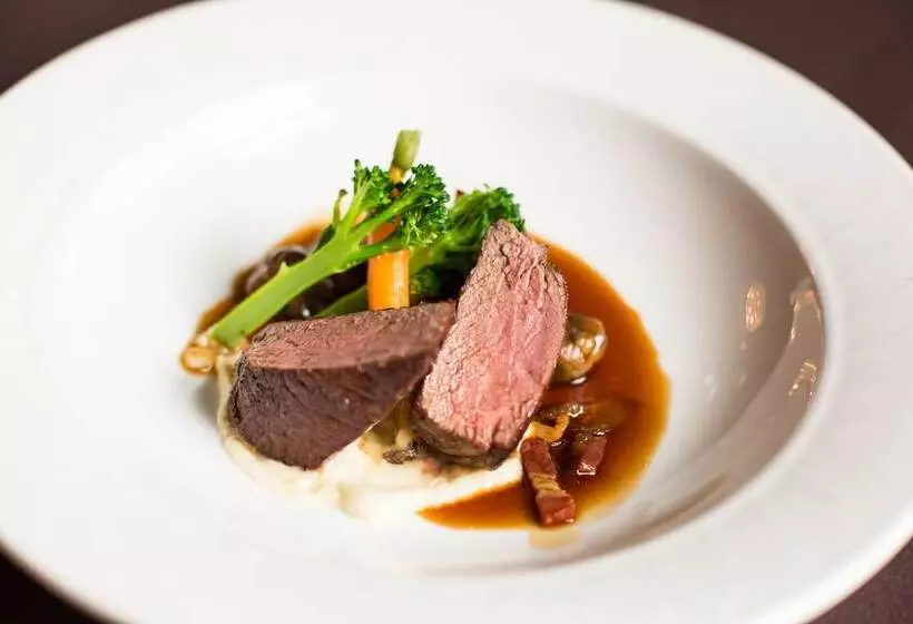 Whitewater Hotel & Spa