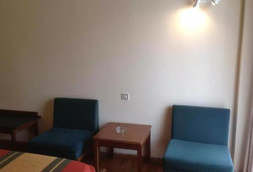 Отель Alexandros